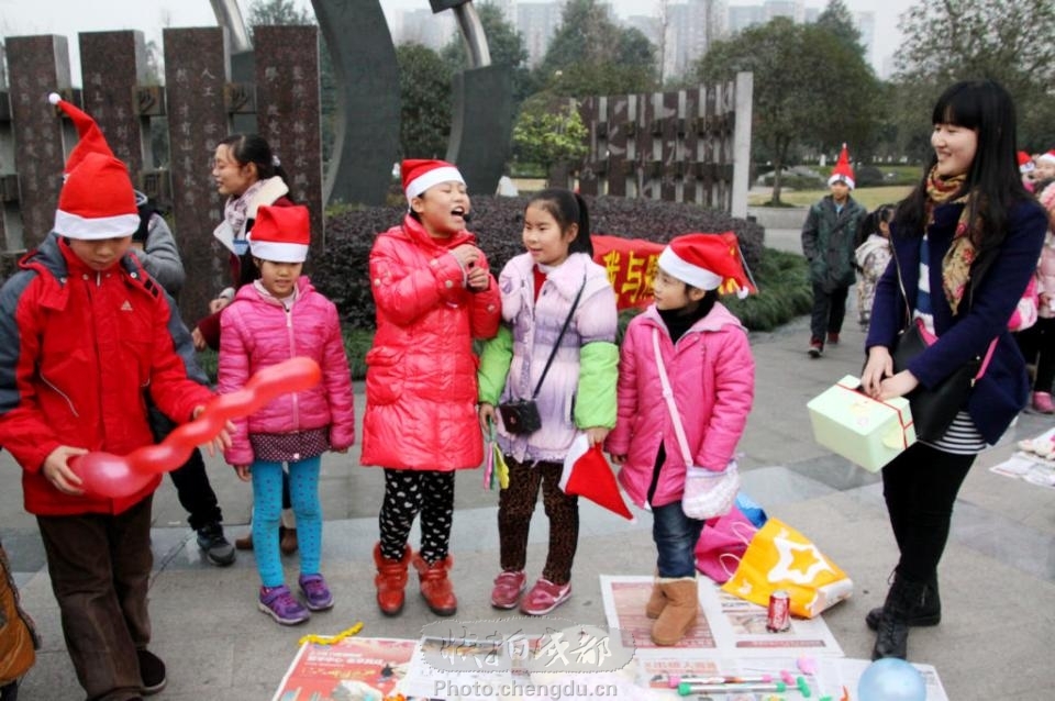 有意义的义卖募捐活动 by 拍客taoy 快拍作品_