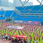 合肥：千名孕妇齐练瑜珈刷新吉尼斯世界纪录